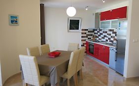 Sunrise Apartment